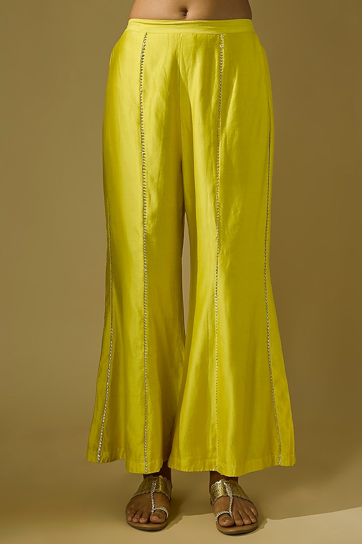 Yellow Chanderi Satin Embroidered & Printed Kurta Set by ROHIT VERMA at Pernia's Pop Up Shop