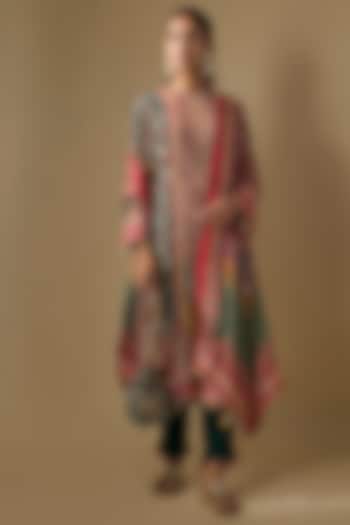 Green Crepe Embroidered & Printed Kurta Set by ROHIT VERMA at Pernia's Pop Up Shop