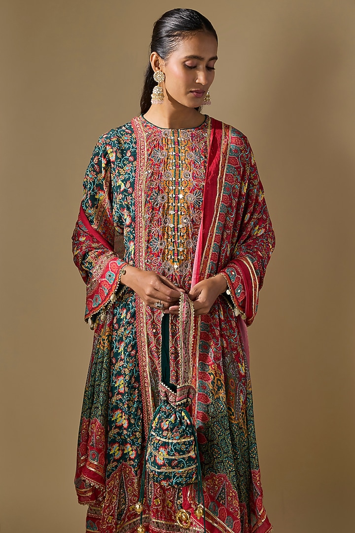 Green Crepe Embroidered & Printed Kurta Set by ROHIT VERMA at Pernia's Pop Up Shop