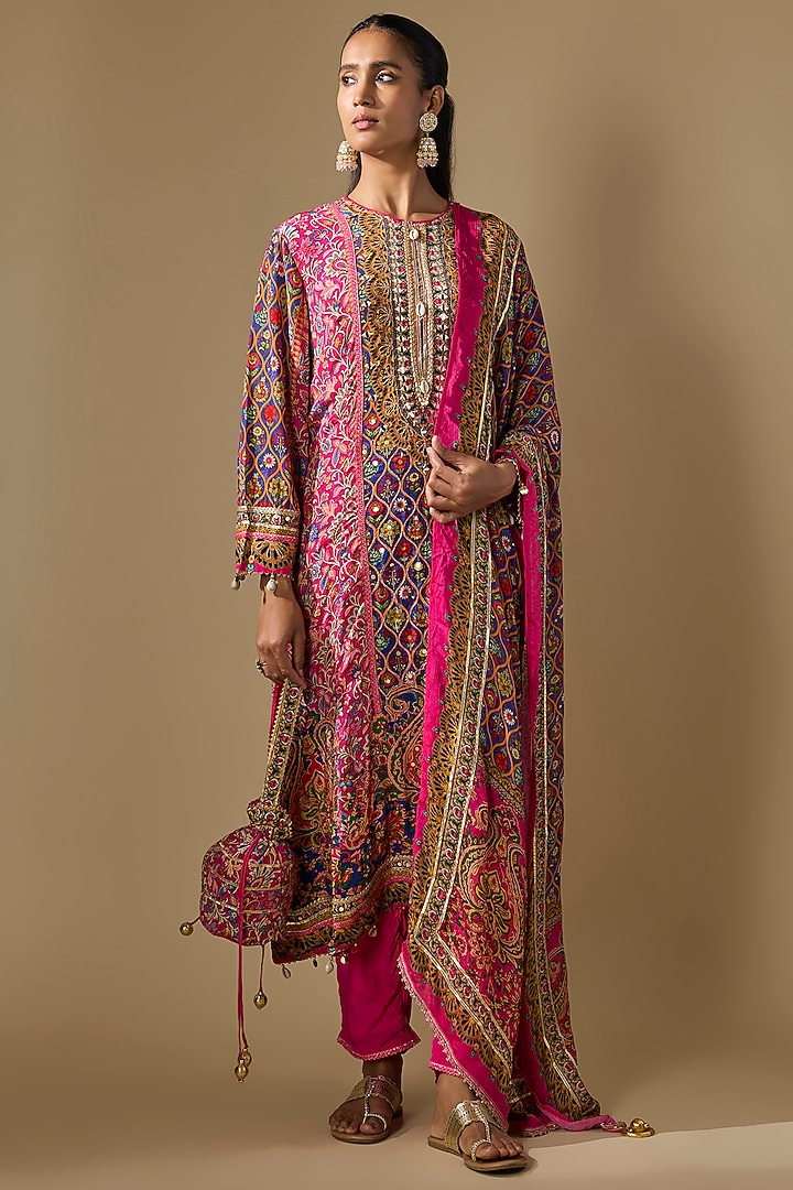 Pink Crepe Embroidered & Printed Kurta Set by ROHIT VERMA at Pernia's Pop Up Shop