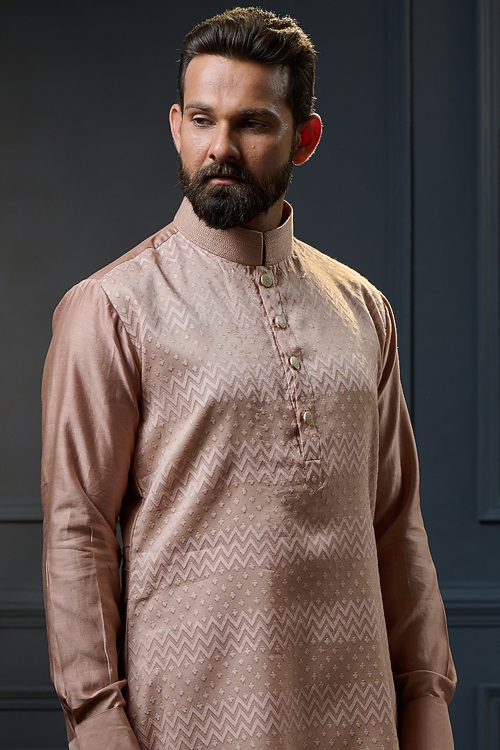 Old Rose Silk Kurta by Ritu & Abhishek at Pernia's Pop Up Shop