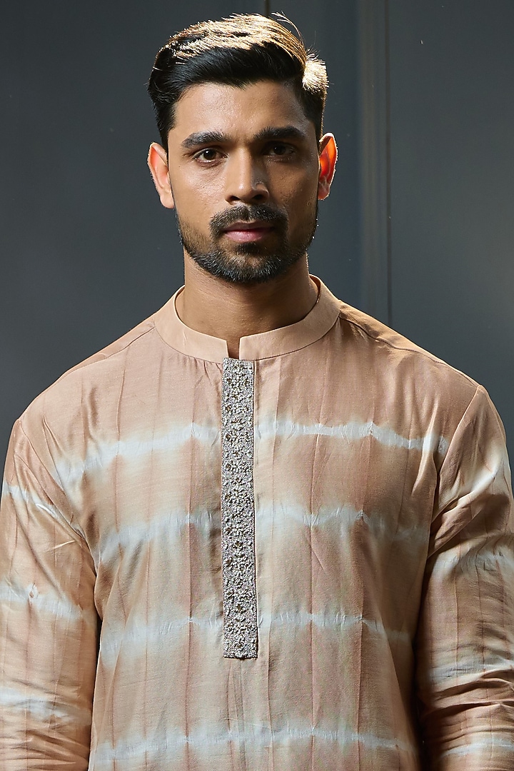 Ivory Old Rose Tie-Dye Kurta by Ritu & Abhishek at Pernia's Pop Up Shop