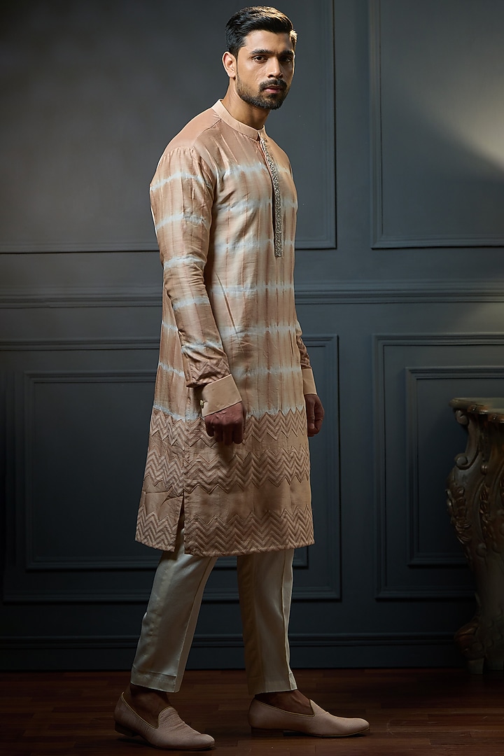 Ivory Old Rose Tie-Dye Kurta by Ritu & Abhishek at Pernia's Pop Up Shop