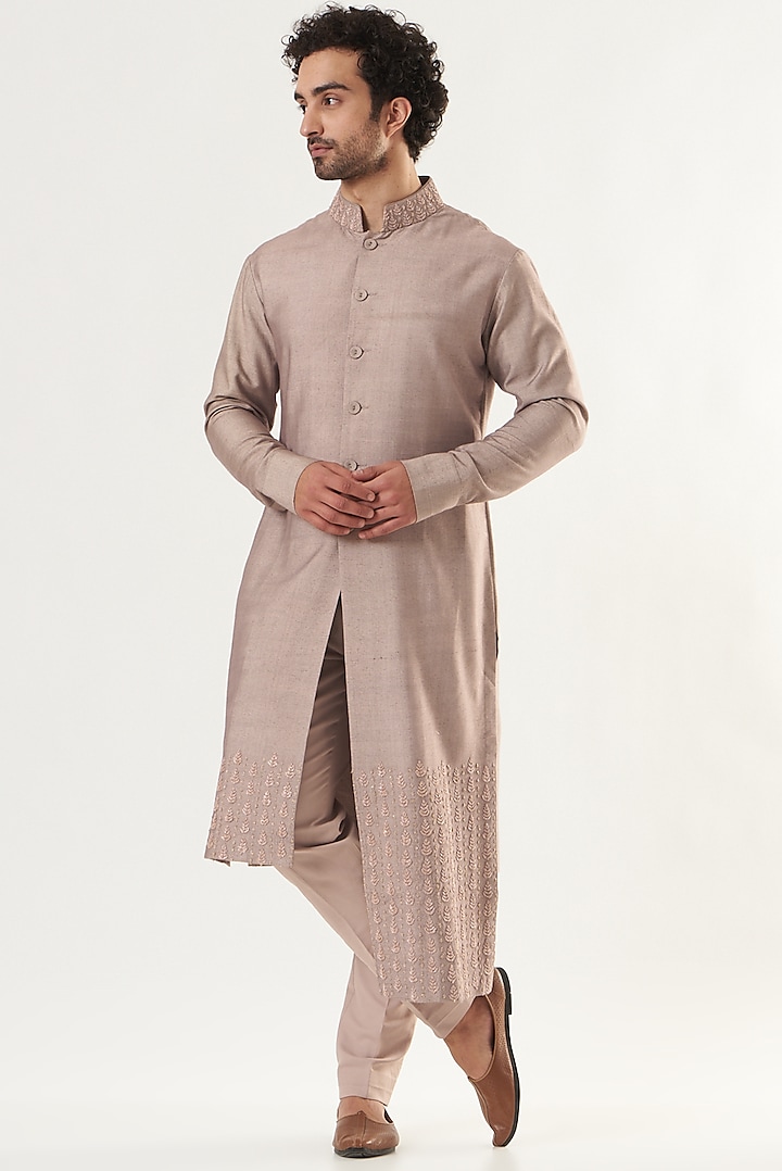 Old Rose Embroidered Kurta by Ritu & Abhishek at Pernia's Pop Up Shop