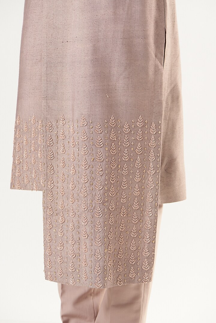 Old Rose Embroidered Kurta by Ritu & Abhishek at Pernia's Pop Up Shop