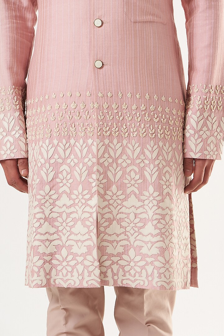 Powder Pink Embroidered Kurta by Ritu & Abhishek at Pernia's Pop Up Shop