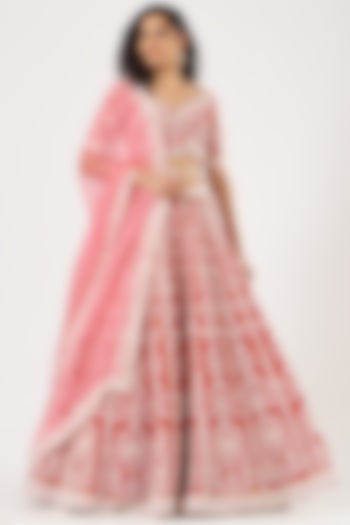Scarlet Red Embroidered Bridal Bridal Lehenga Set by Rianta's at Pernia's Pop Up Shop
