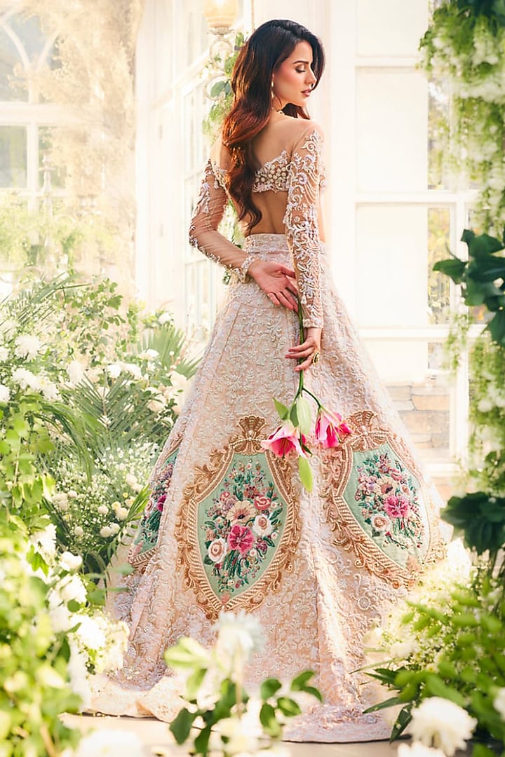 Off White Pure Raw Silk Floral Embroidered Bridal Lehenga Set by Rianta's at Pernia's Pop Up Shop