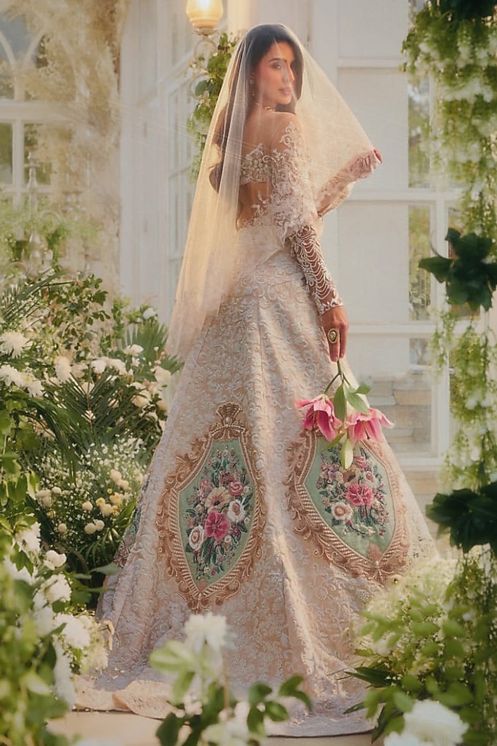 Off White Pure Raw Silk Floral Embroidered Bridal Lehenga Set by Rianta's at Pernia's Pop Up Shop