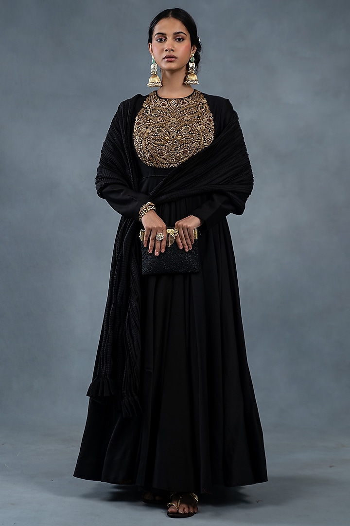 Black Chanderi Silk Zardosi Embroidered Wedding Anarkali Set by RICHA AHLUWALIA at Pernia's Pop Up Shop