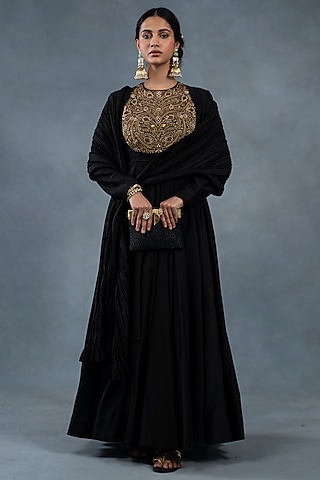 Black Chanderi Silk Zardosi Embroidered Anarkali Set by RICHA AHLUWALIA