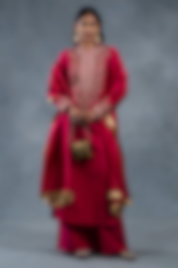 Hot Pink Chanderi Silk Hand Embroidered Kurta Set by RICHA AHLUWALIA at Pernia's Pop Up Shop