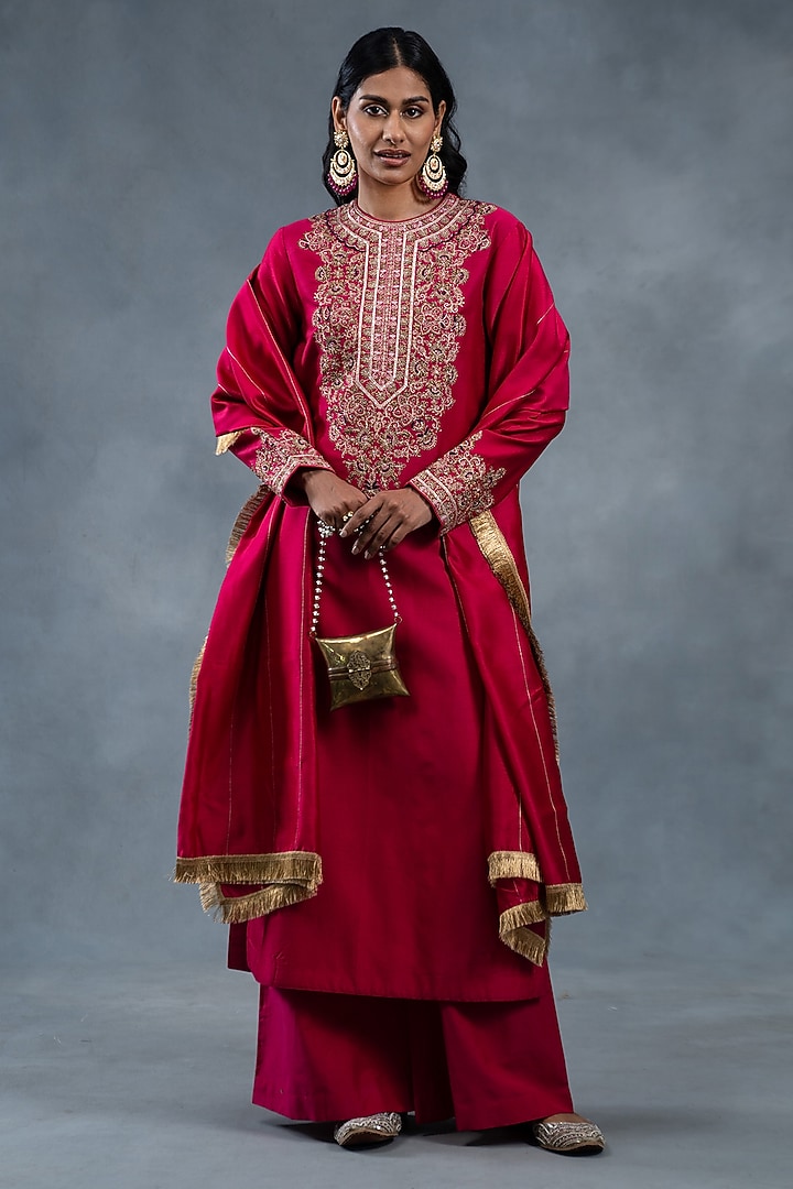 Hot Pink Chanderi Silk Hand Embroidered Kurta Set by RICHA AHLUWALIA at Pernia's Pop Up Shop
