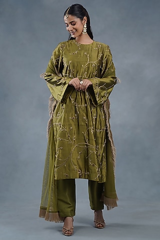 Olive Green Pure Silk Hand Embroidered Kurta Set by RICHA AHLUWALIA