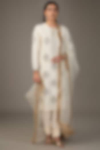 Ivory Chanderi Zardosi Work Kurta Set by RICHA AHLUWALIA at Pernia's Pop Up Shop