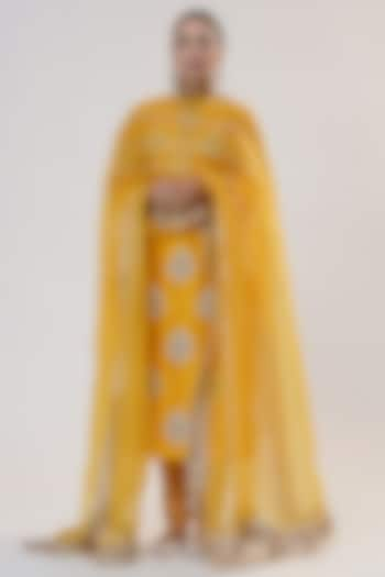 Mustard Yellow Chanderi Silk Zardosi Embroidered Kurta Set by RICHA AHLUWALIA at Pernia's Pop Up Shop