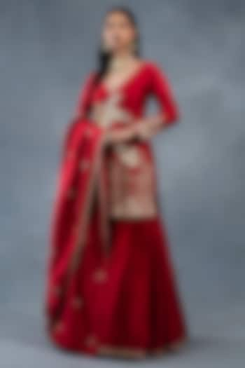 Red Chanderi Hand & Machine Embroidered Sharara Set by RICHA AHLUWALIA at Pernia's Pop Up Shop