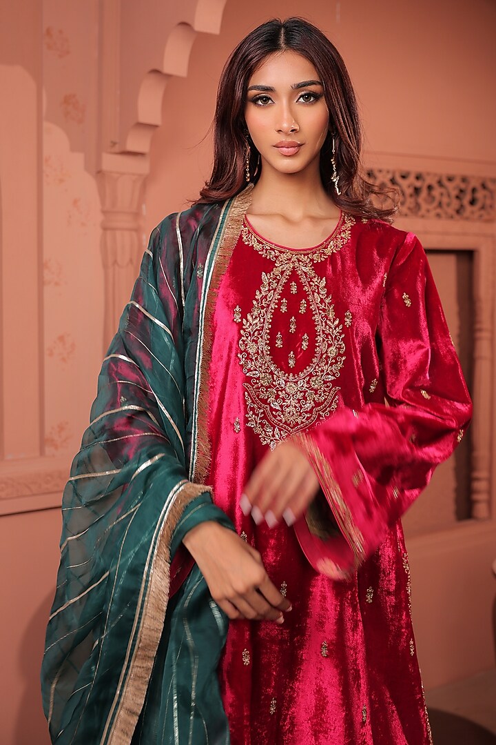 Red-Pink Silk Velvet Sequins & Zardosi Embroidered Kurta Set by RICHA AHLUWALIA at Pernia's Pop Up Shop