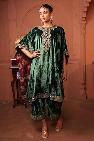 Emerald Silk Velvet Sequins & Zardosi Hand Embroidered Kaftan Set by RICHA AHLUWALIA