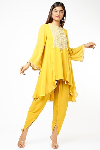 Yellow Georgette Embroidered Kurta Set by Ridhi agarwal