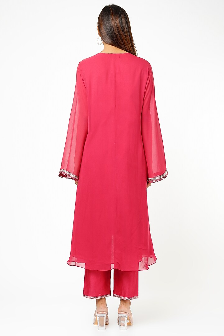 Pink Georgette Embroidered Kurta Set by Ridhi agarwal at Pernia's Pop Up Shop
