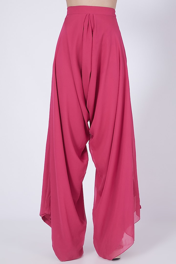 Fuchsia Hand Embroidered Kurta Set by Ridhi agarwal at Pernia's Pop Up Shop