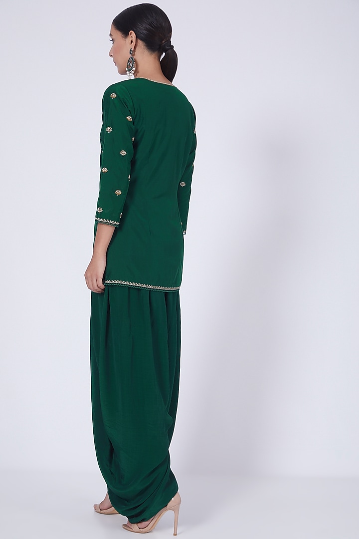 Emerald Green Embroidered Jacket Set by Ridhi agarwal at Pernia's Pop Up Shop