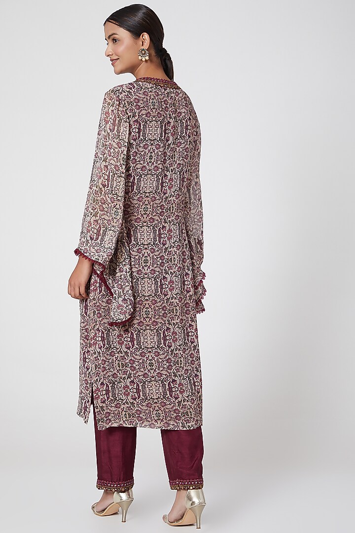 Plum Red Embroidered Kurta Set by Ridhima Bhasin at Pernia's Pop Up Shop