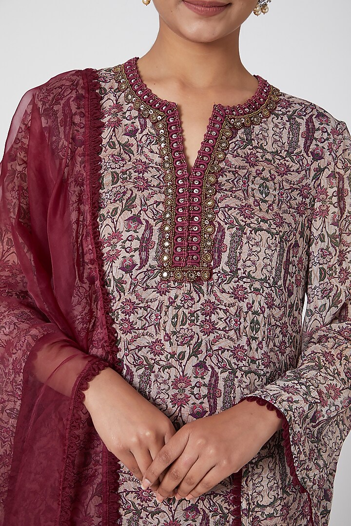 Plum Red Embroidered Kurta Set by Ridhima Bhasin at Pernia's Pop Up Shop
