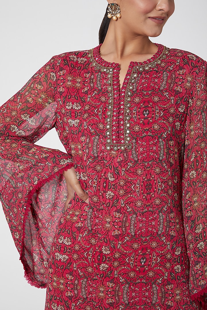 Fuchsia Printed Kurta Set by Ridhima Bhasin at Pernia's Pop Up Shop
