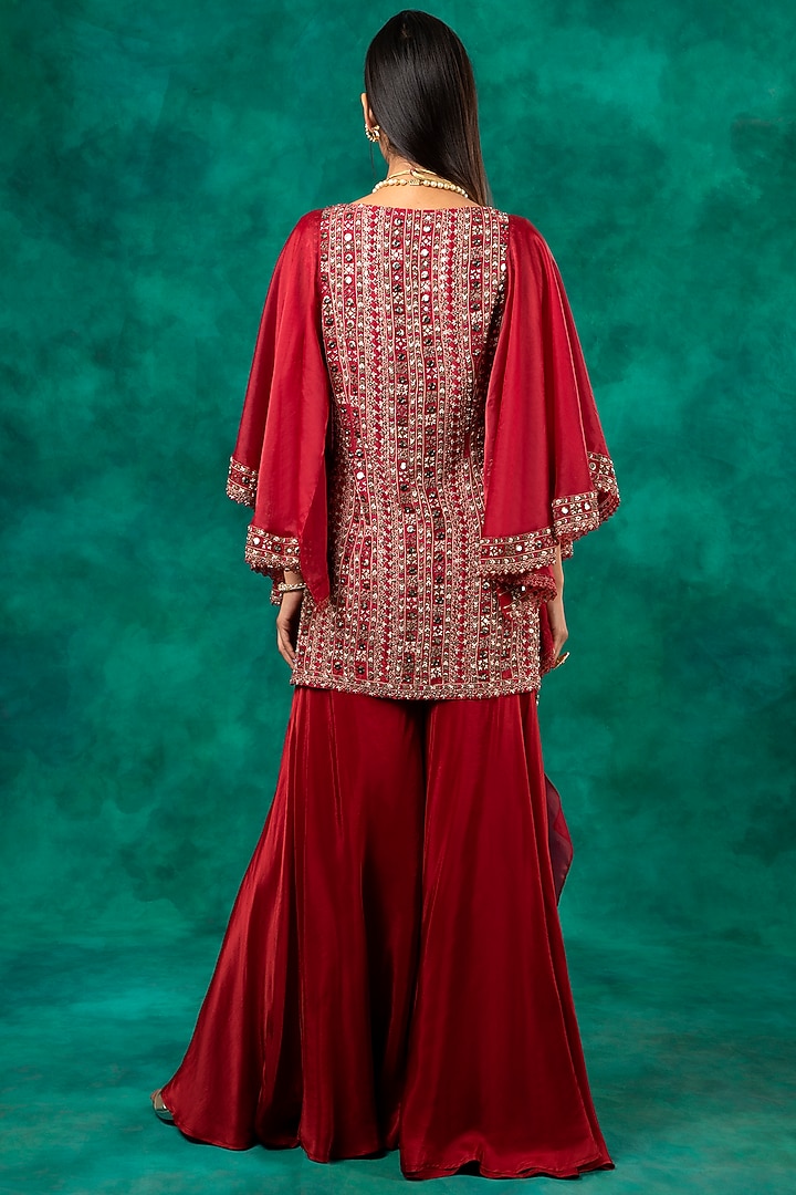 Fuchsia Embroidered Kurta Set by Ridhima Bhasin at Pernia's Pop Up Shop