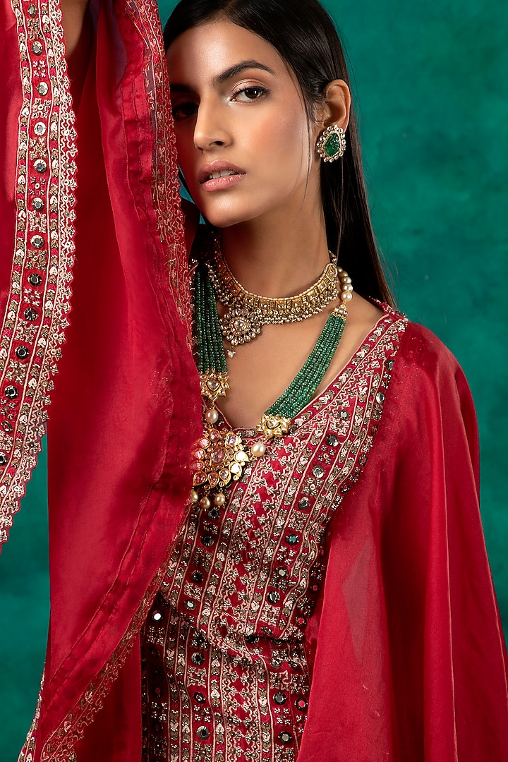 Fuchsia Embroidered Kurta Set by Ridhima Bhasin at Pernia's Pop Up Shop