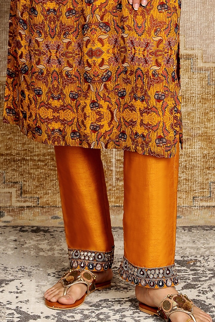 Mustard Printed Kurta Set by Ridhima Bhasin at Pernia's Pop Up Shop