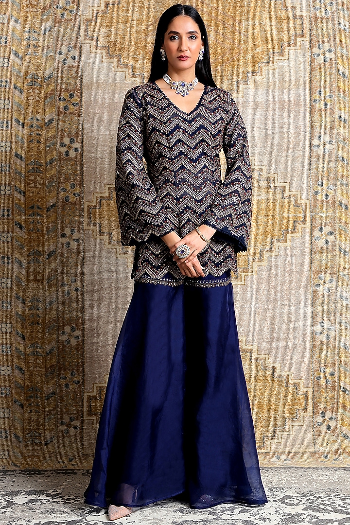 Navy Blue Hand Embroidered Kurta Set by Ridhima Bhasin at Pernia's Pop Up Shop