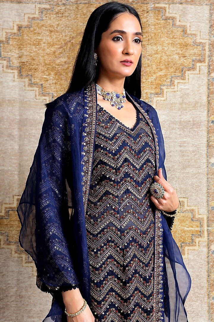Navy Blue Hand Embroidered Kurta Set by Ridhima Bhasin at Pernia's Pop Up Shop