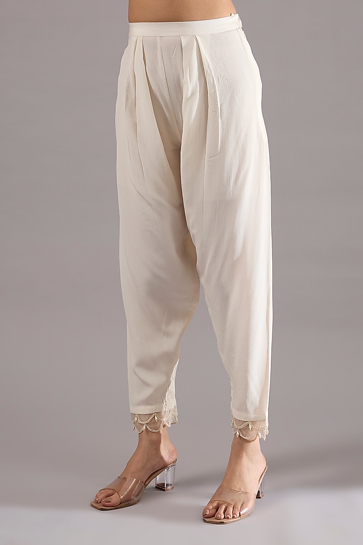 Ivory Chanderi Embroidered Kurta Set by Ridhima Bhasin at Pernia's Pop Up Shop