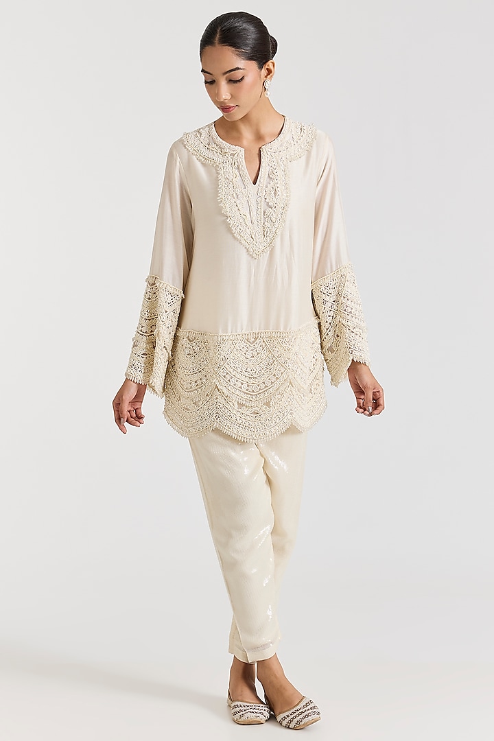 Ivory Chanderi Aari Embroidered Kurta Set by Ridhima Bhasin at Pernia's Pop Up Shop