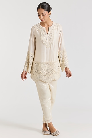 Ivory Chanderi Aari Embroidered Kurta Set by Ridhima Bhasin