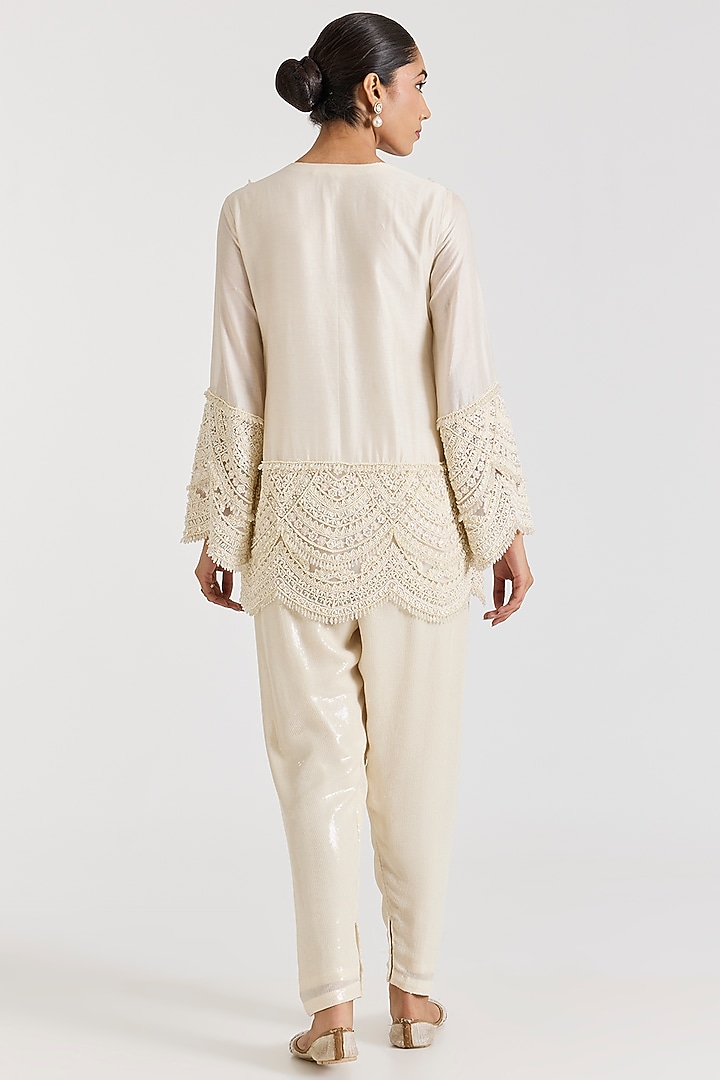 Ivory Chanderi Aari Embroidered Kurta Set by Ridhima Bhasin at Pernia's Pop Up Shop