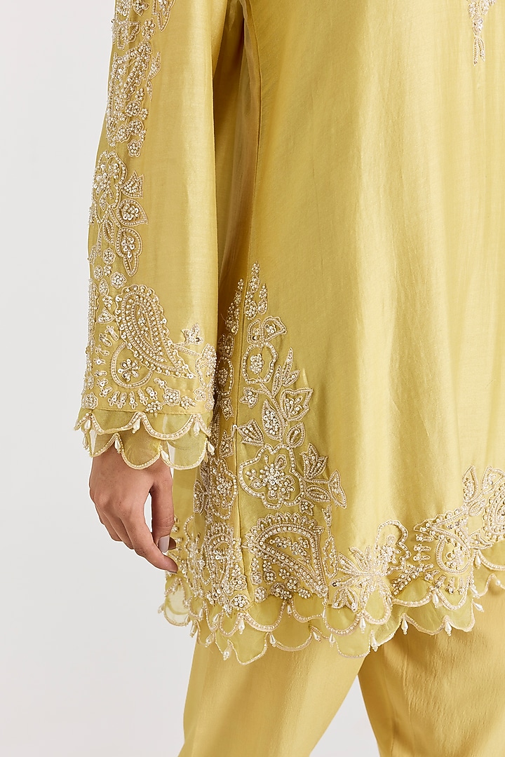 Yellow Chanderi Aari Embroidered Kurta Set by Ridhima Bhasin at Pernia's Pop Up Shop