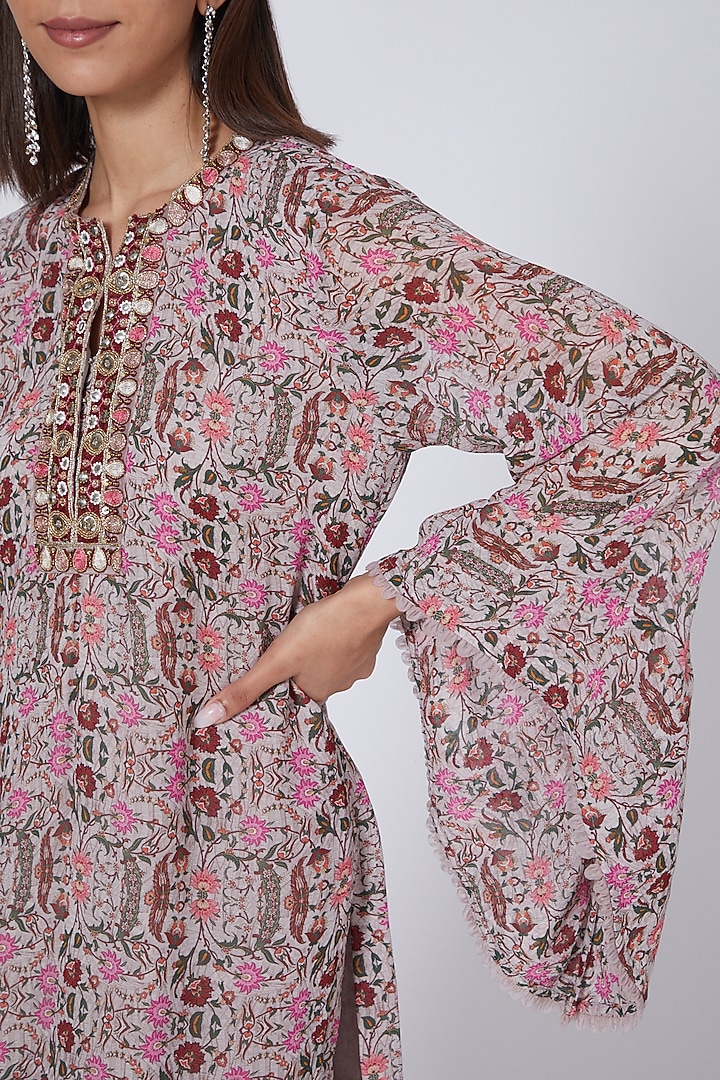 Grey & Pink Printed Kurta Set by Ridhima Bhasin at Pernia's Pop Up Shop