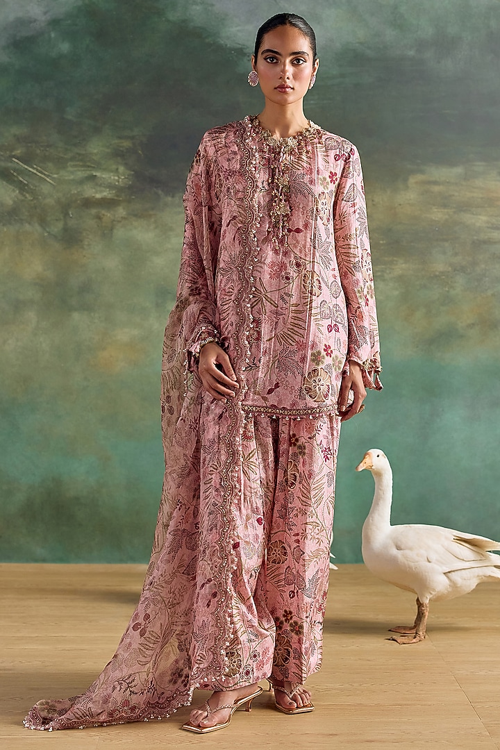 Petal Pink Habutai Silk Printed Kurta Set by Ridhima Bhasin at Pernia's Pop Up Shop