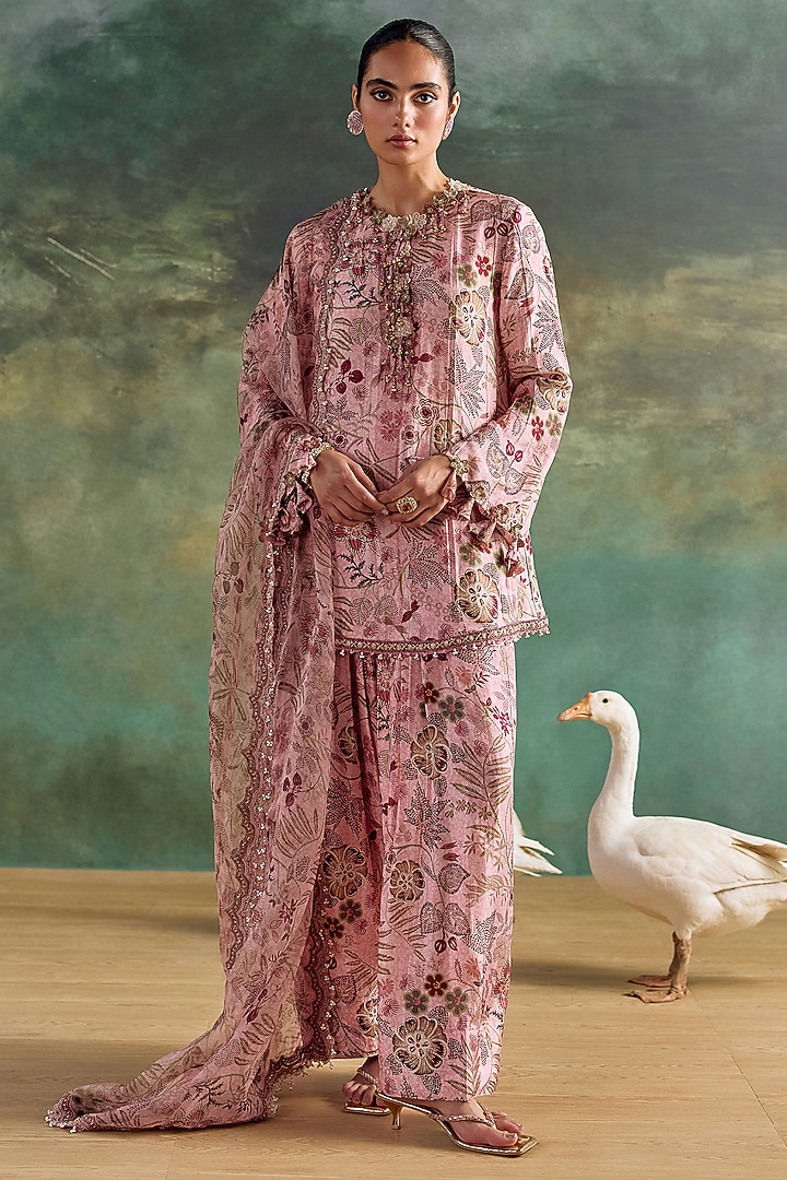 Petal Pink Habutai Silk Printed Kurta Set by Ridhima Bhasin at Pernia's Pop Up Shop
