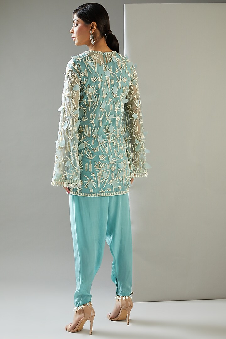 Blue Embroidered Kurta Set by Ridhima Bhasin at Pernia's Pop Up Shop
