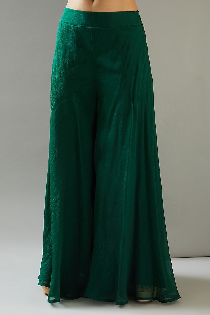 Emerald Green Embroidered Kurta Set by Ridhima Bhasin at Pernia's Pop Up Shop