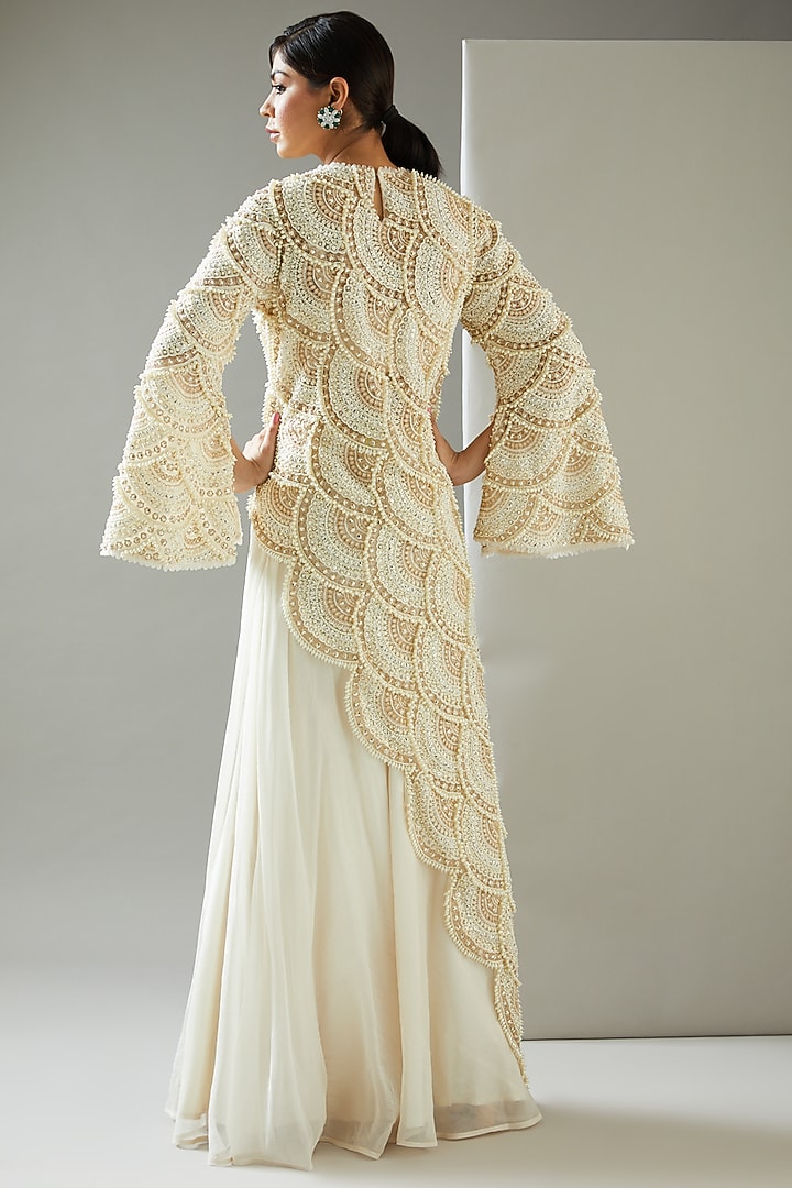 White Embroidered Kurta Set by Ridhima Bhasin at Pernia's Pop Up Shop