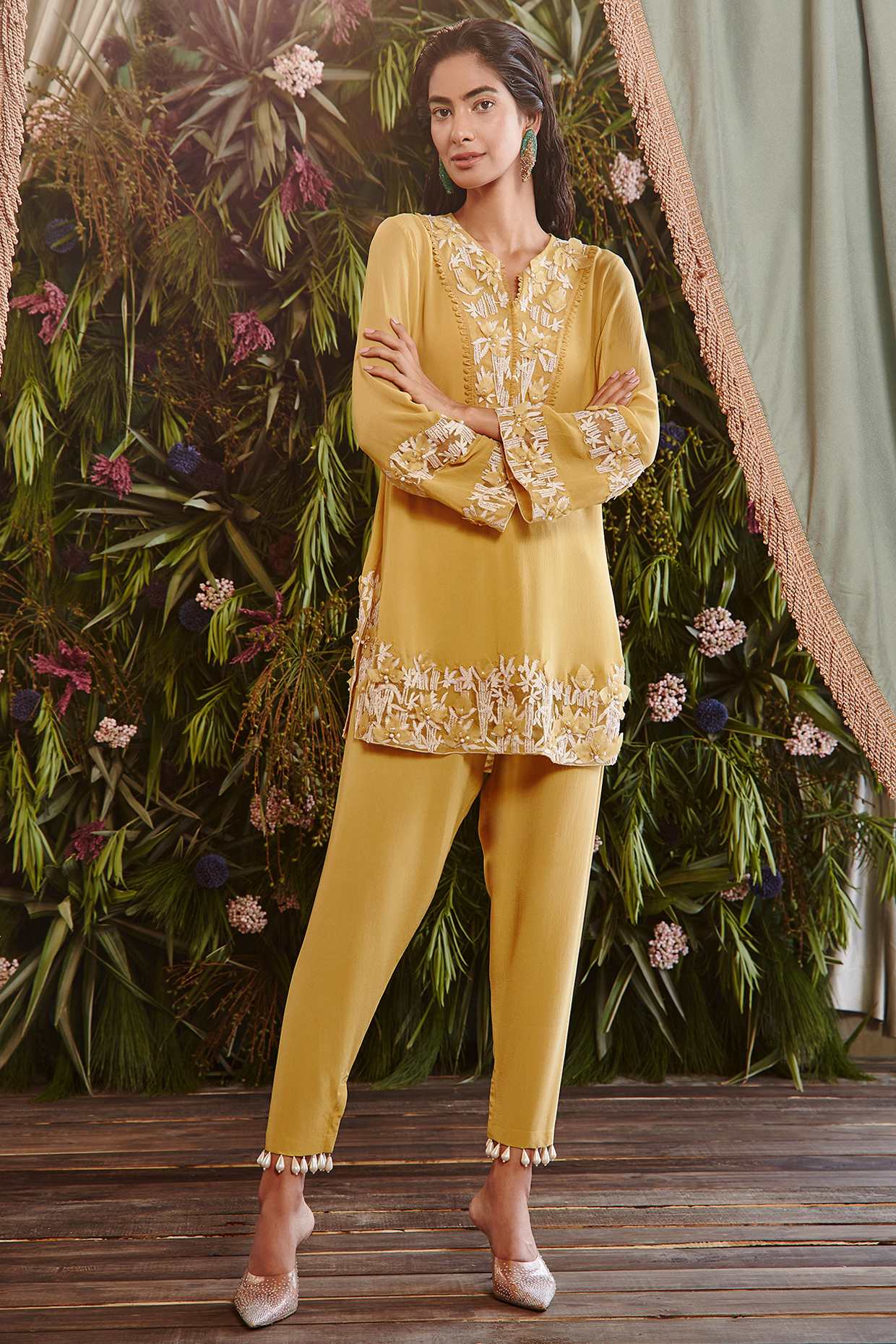 Mellow-Yellow Embroidered Kurta Set by Ridhima Bhasin at Pernia's Pop Up Shop