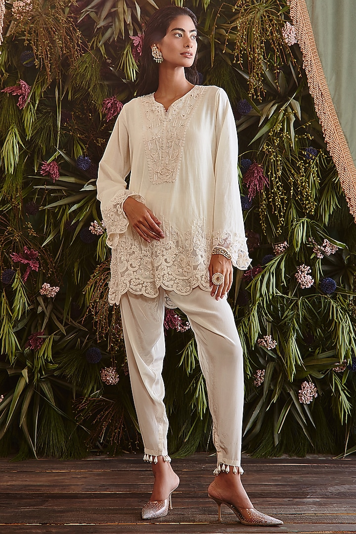 Ivory Embroidered Kurta Set by Ridhima Bhasin