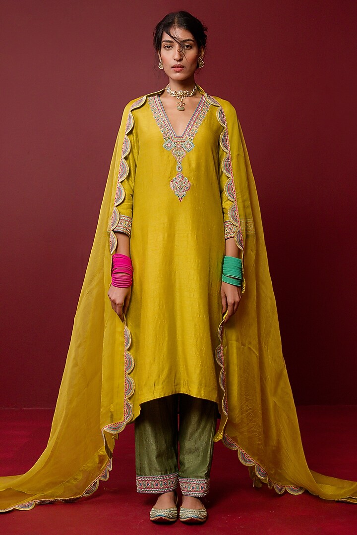 Mustard Viscose Raw Silk & Pure Silk Organza Hand Embroidered Kurta Set by Ridhimaa Gupta at Pernia's Pop Up Shop