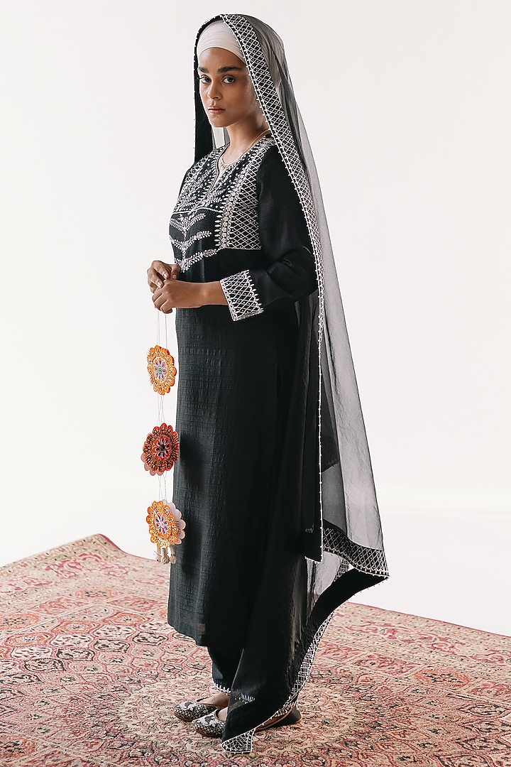 Black Viscose Raw Silk & Pure Cotton Voile Sequins Embroidered Kurta Set by Ridhimaa Gupta at Pernia's Pop Up Shop